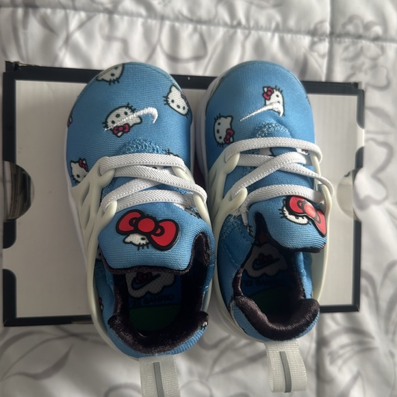 Nike Presto QS Hello Kitty Kids Shoes - Blue - Picture 4 of 4